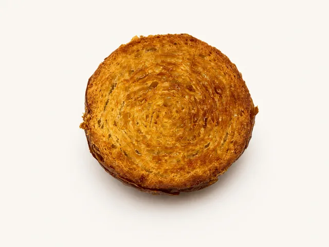 Discos de croissant de mantequilla caramelizados